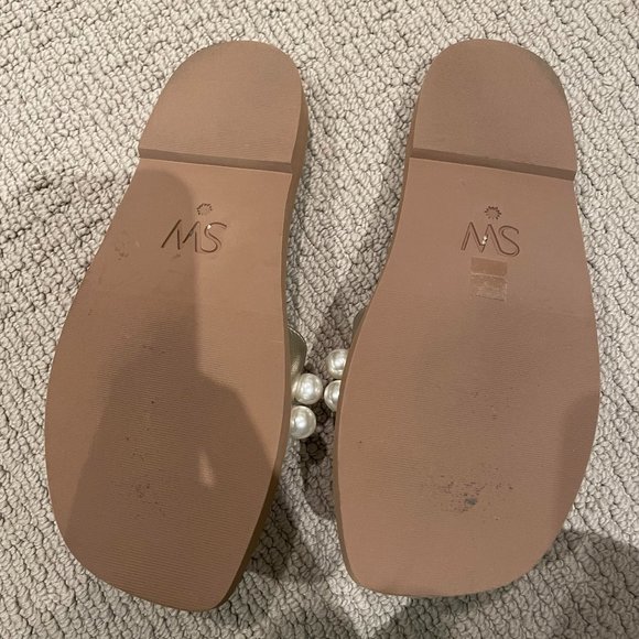 Worn Once Stuart Weitzman Goldie Slides in Gold - Picture 4 of 5